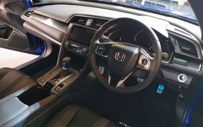 Interior Mobil Honda