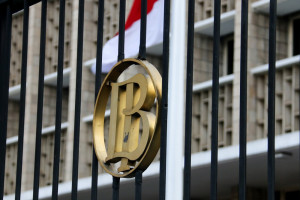 Logo BI di Kantor Bank Indonesia (foto: The Jakarta Post)